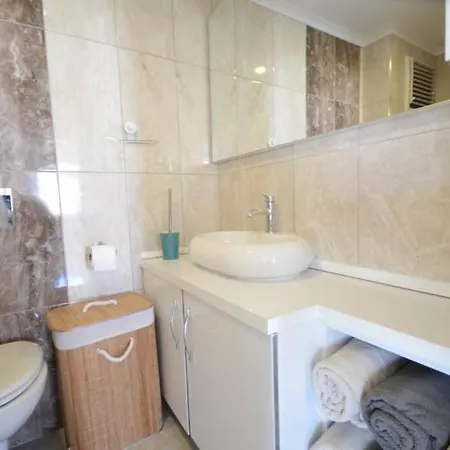 公寓 Modern In A Prime Location