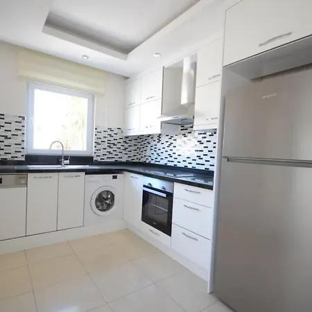 公寓 Modern In A Prime Location 阿拉尼亚